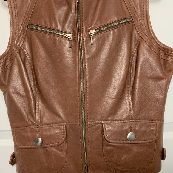 Vintage Women's Danier Leather Vest - Picture 3 of 7
